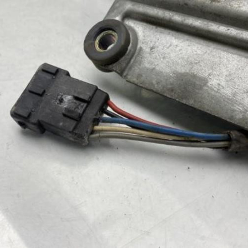Moteur essuie glace avant PEUGEOT 406 Photo n°6