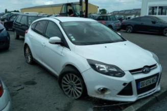 Moteur essuie glace avant droit FORD FOCUS 3