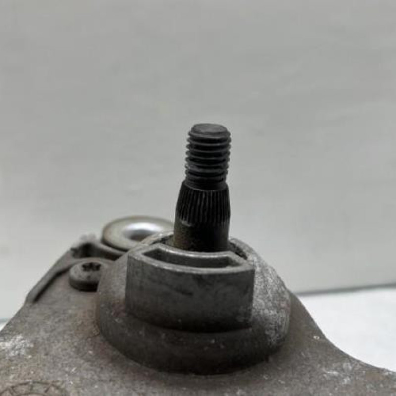 Moteur essuie glace avant gauche FORD FOCUS 3 Photo n°2