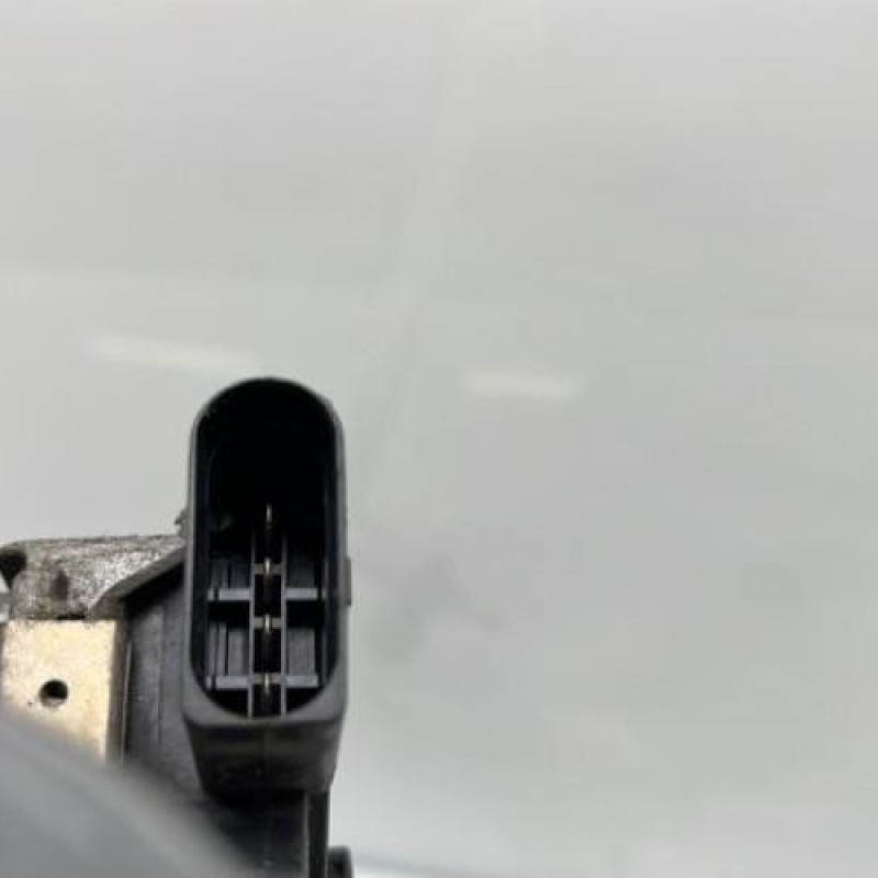 Moteur essuie glace avant VOLKSWAGEN SCIROCCO 3 Photo n°5