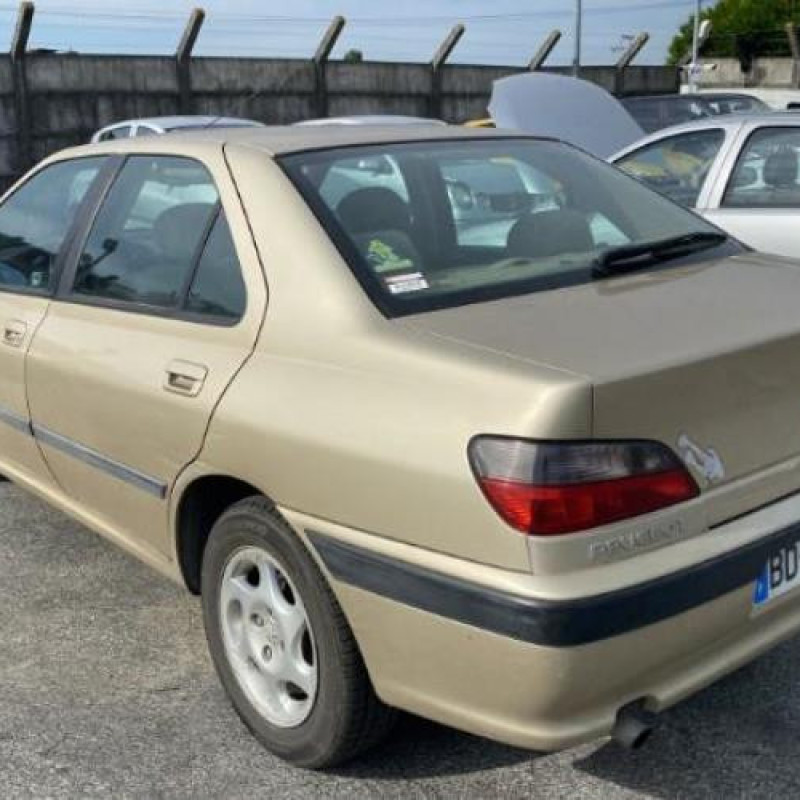 Moteur essuie glace avant PEUGEOT 406 Photo n°9