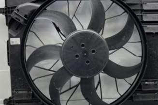 Moto ventilateur radiateur MERCEDES CLASSE CLA 118 SHOOTING Photo n°1
