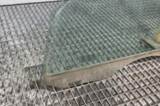 Vitre avant gauche SKODA FABIA 1