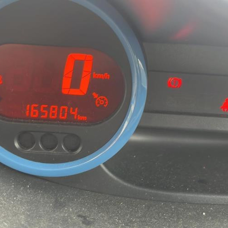 Air bag conducteur RENAULT TWINGO 2 Photo n°11