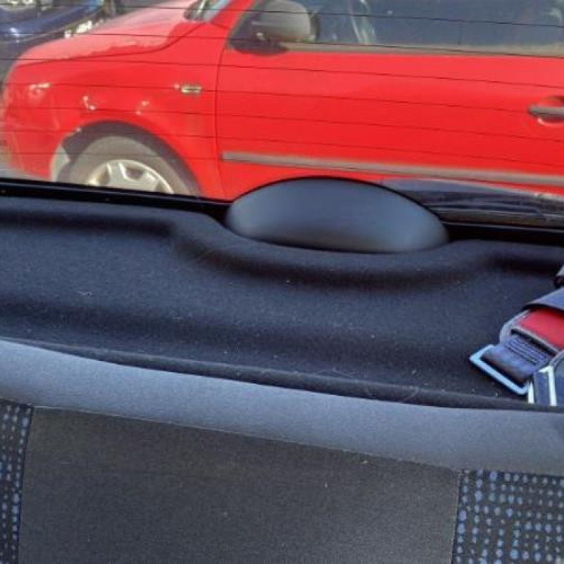 Attache ceinture arriere droit RENAULT TWINGO 2 Photo n°11