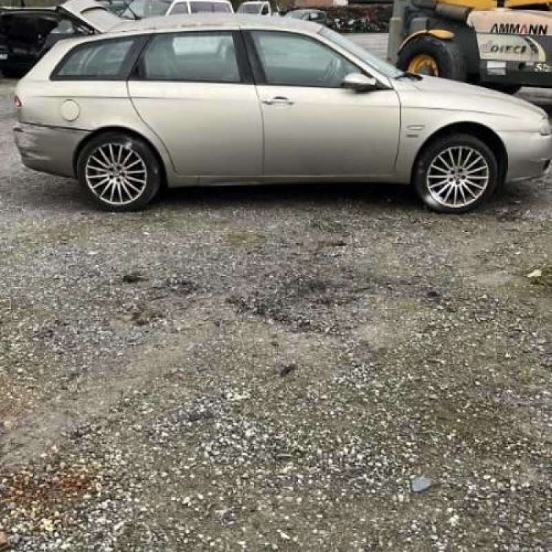 Capot ALFA ROMEO 156 Photo n°11