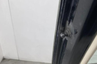 Malle/Hayon arriere TOYOTA AVENSIS 2