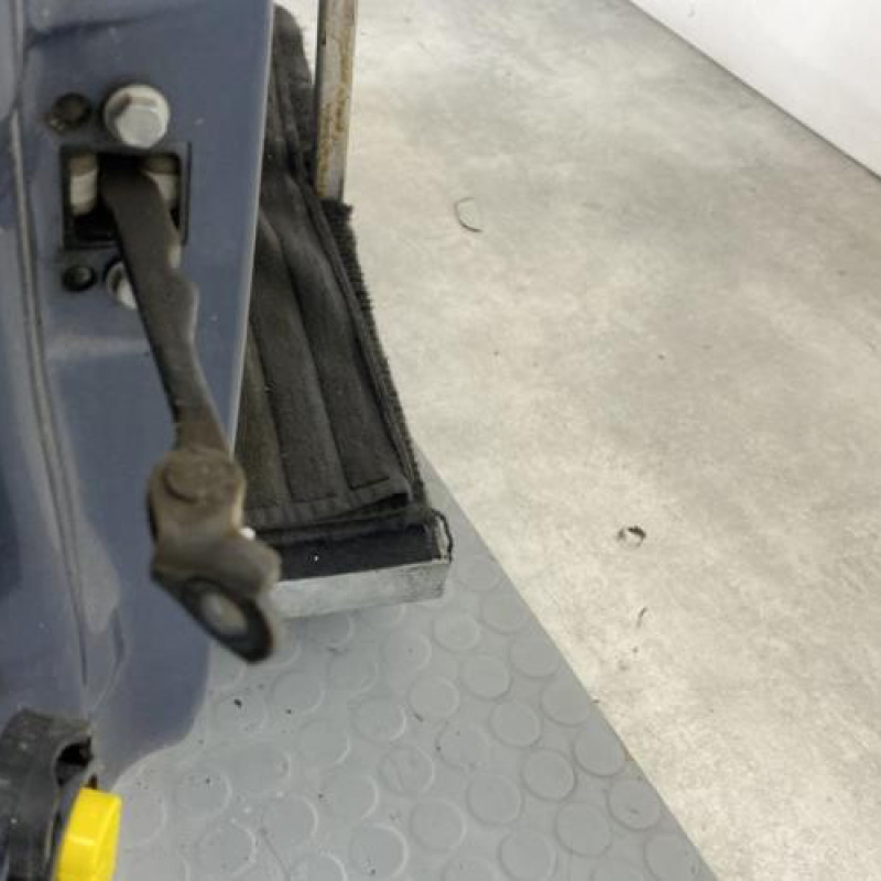 Porte avant droit RENAULT TWINGO 2 Photo n°4