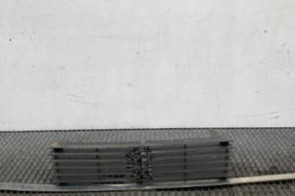 Calandre PEUGEOT 604 Photo n°1