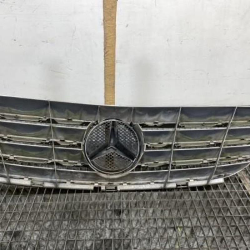 Calandre MERCEDES CLASSE B 245 Photo n°4