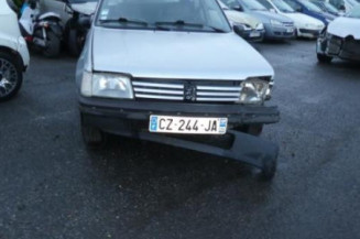 Boite de vitesses PEUGEOT 205 Photo n°1