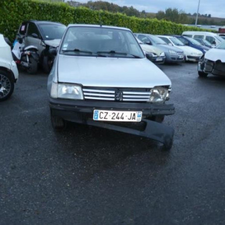 Boite de vitesses PEUGEOT 205 Photo n°1