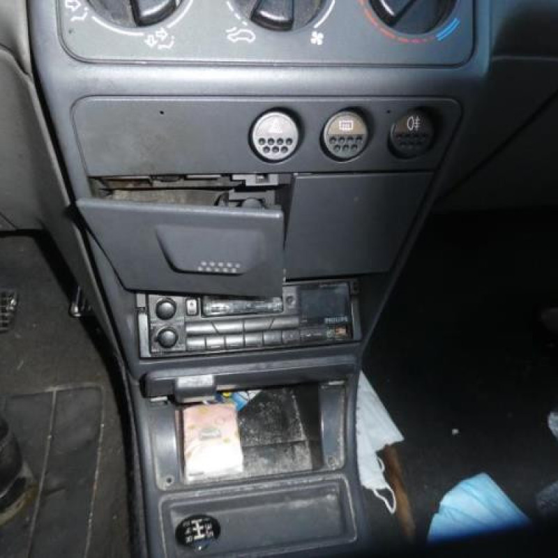 Boite de vitesses PEUGEOT 205 Photo n°9