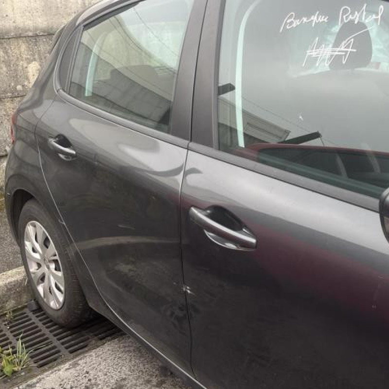 Boite a gants PEUGEOT 208 1 Photo n°16
