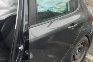 Boite a gants PEUGEOT 208 1