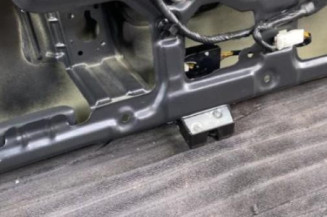 Malle/Hayon arriere KIA RIO 3