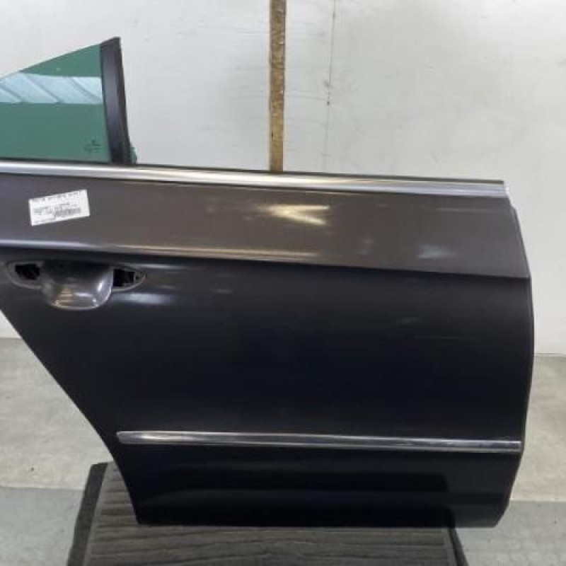 Porte arriere droit VOLKSWAGEN PASSAT 5 Photo n°1