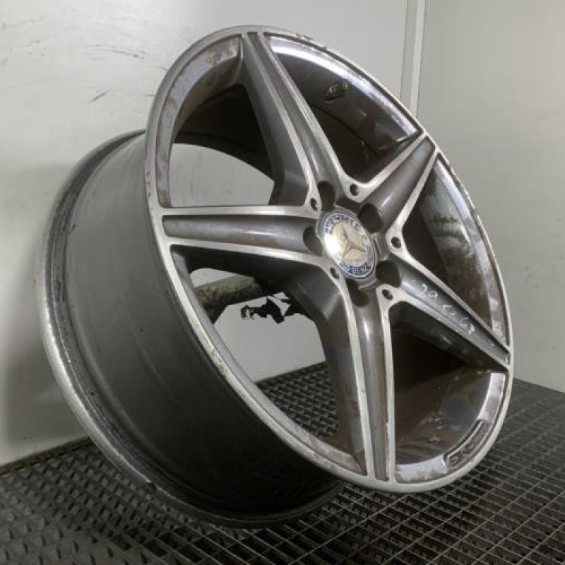 Jante MERCEDES CLASSE C 205 Photo n°3