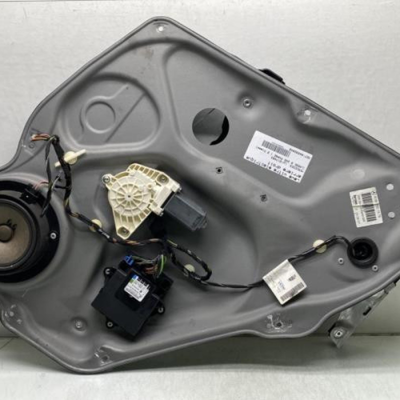 Leve vitre electrique arriere droit MERCEDES CLASSE B 245 Photo n°1