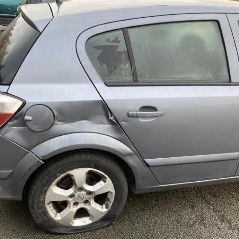 Aile avant droit OPEL ASTRA H Photo n°15