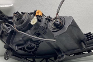 Optique avant principal gauche (feux)(phare) MAZDA 3 1