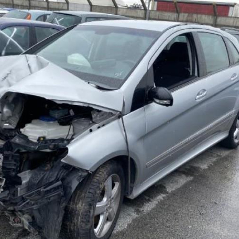 Feu arriere secondaire droit (feux) MERCEDES CLASSE B 245 Photo n°5