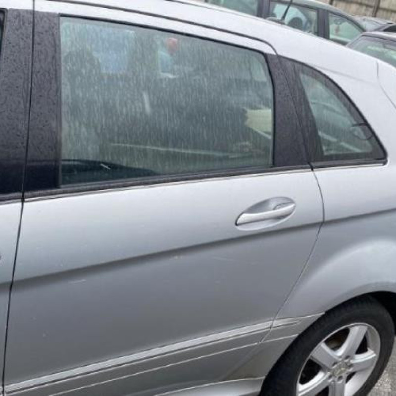 Feu arriere secondaire droit (feux) MERCEDES CLASSE B 245 Photo n°13