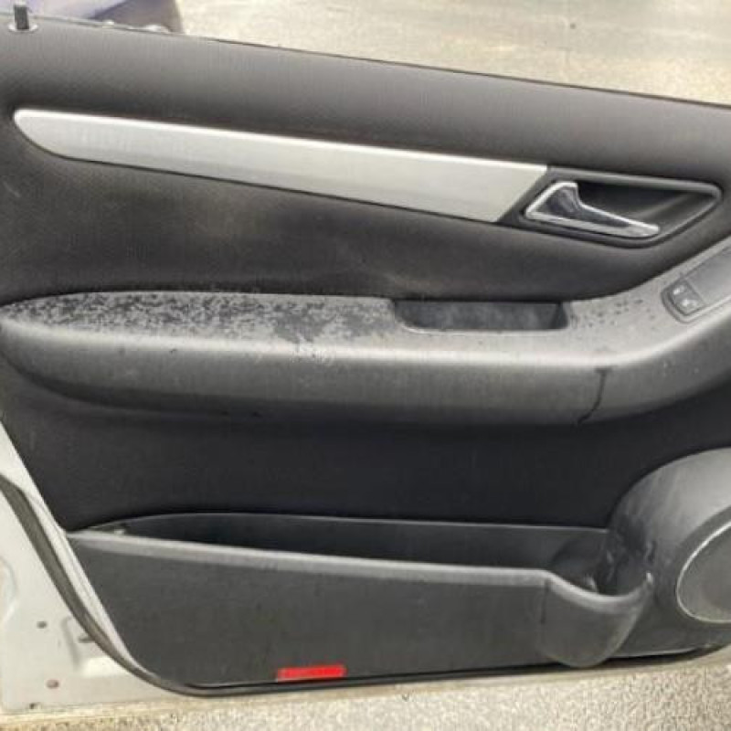 Feu arriere secondaire droit (feux) MERCEDES CLASSE B 245 Photo n°14