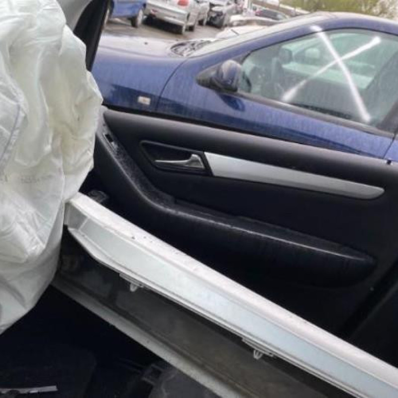 Feu arriere secondaire droit (feux) MERCEDES CLASSE B 245 Photo n°20