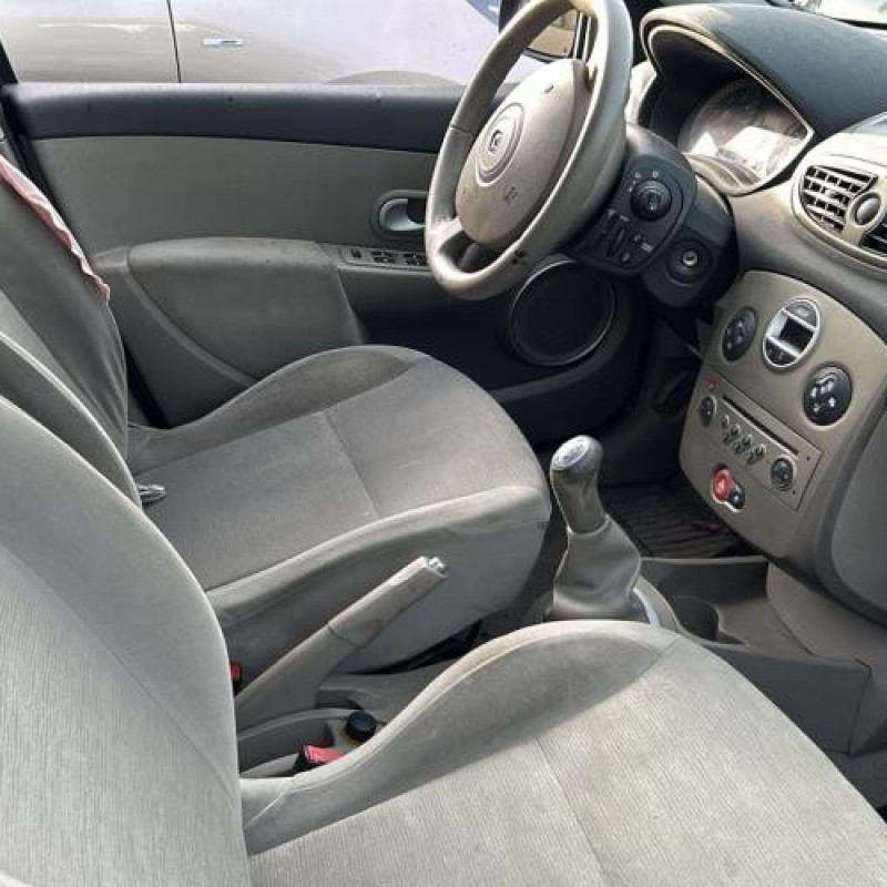 Boite de vitesses RENAULT CLIO 3 Photo n°12