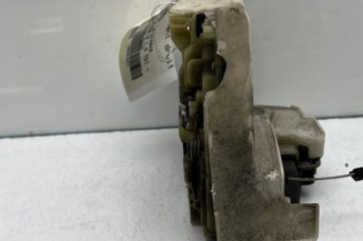 Serrure avant droit VOLKSWAGEN PASSAT 4