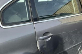 Serrure avant droit VOLKSWAGEN PASSAT 4