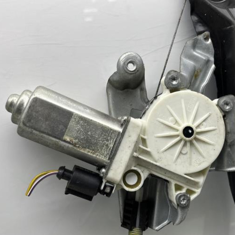 Leve vitre electrique avant droit FORD FOCUS 1 Photo n°8