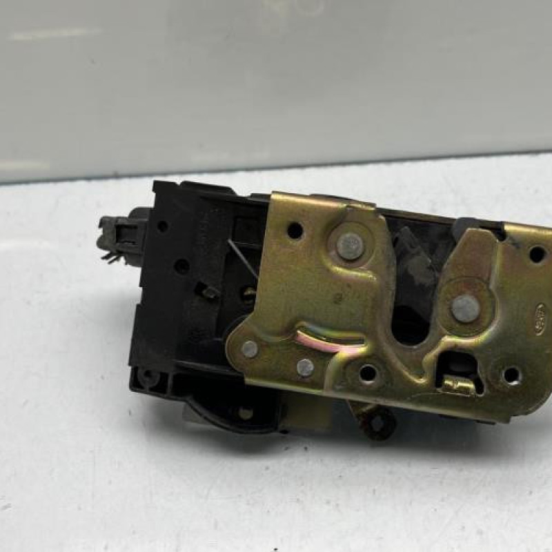 Serrure avant droit FORD FOCUS 1 Photo n°7