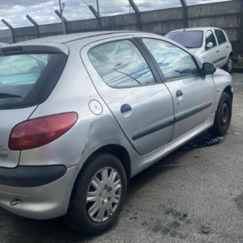 Anti brouillard arriere PEUGEOT 206 Photo n°7