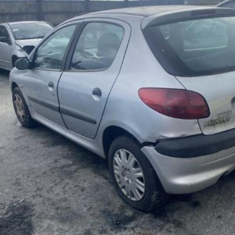 Anti brouillard arriere PEUGEOT 206 Photo n°8