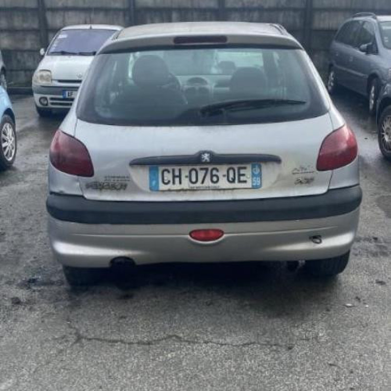 Anti brouillard arriere PEUGEOT 206 Photo n°9