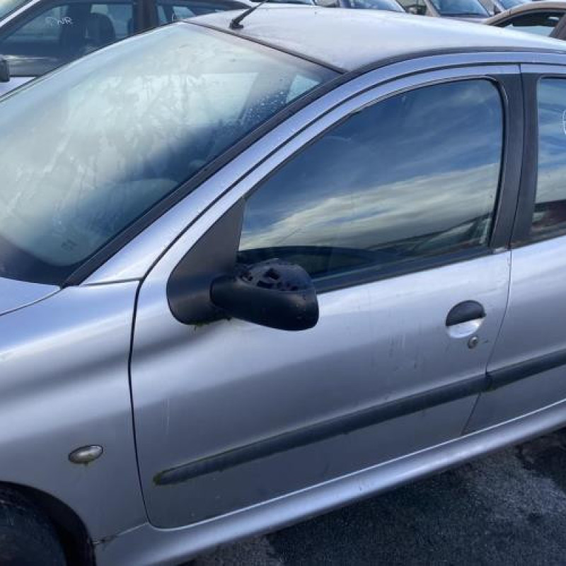 Anti brouillard arriere PEUGEOT 206 Photo n°20