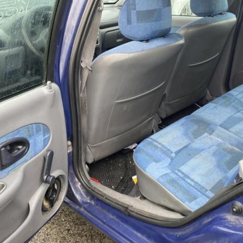 Plage arriere RENAULT CLIO 2 Photo n°20