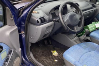 Serrure arriere droit RENAULT CLIO 2