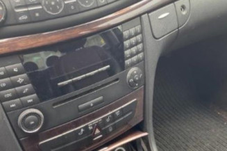 Serrure avant droit MERCEDES CLASSE E 211