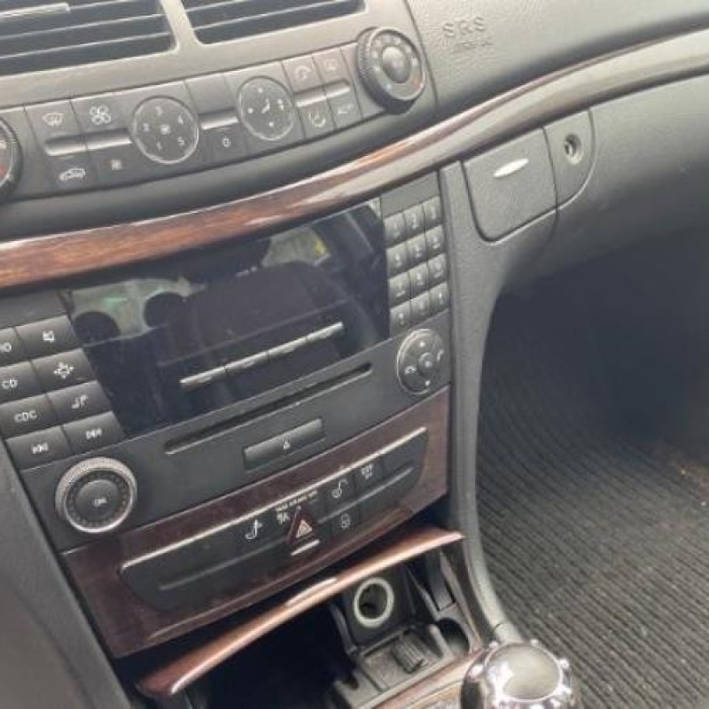 Serrure avant droit MERCEDES CLASSE E 211 Photo n°14