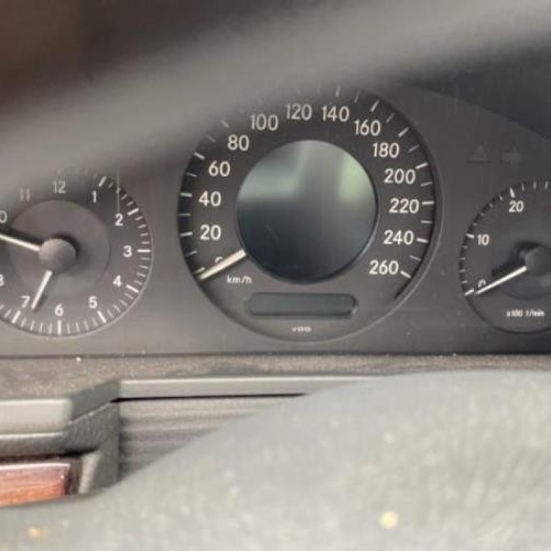 Serrure avant droit MERCEDES CLASSE E 211 Photo n°15