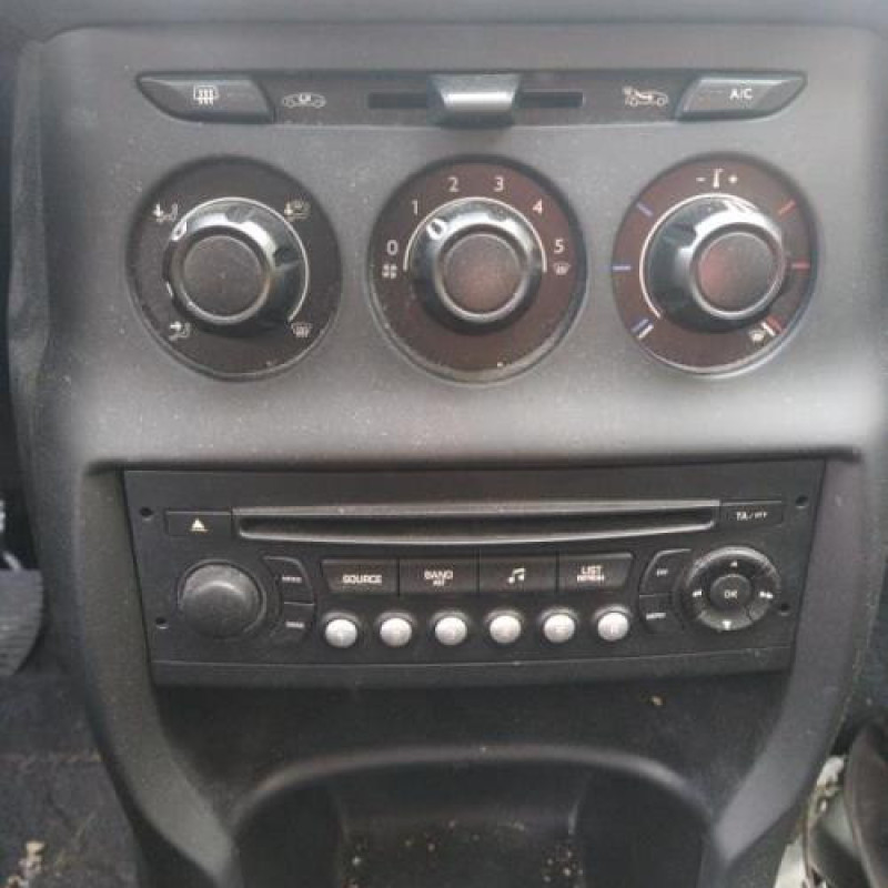 Ceinture arriere gauche CITROEN C3 2 Photo n°8
