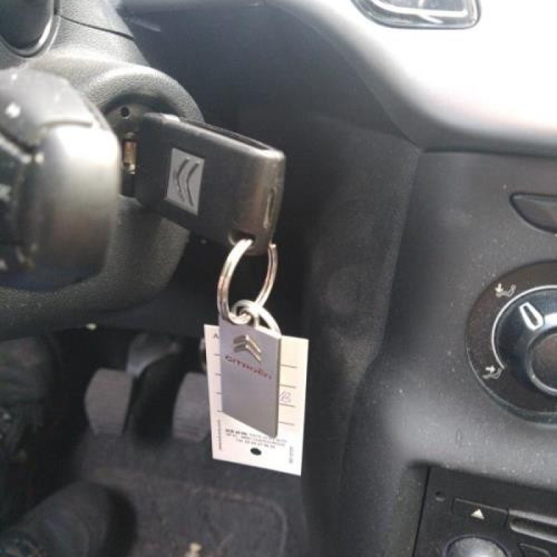 Ceinture arriere gauche CITROEN C3 2 Photo n°9