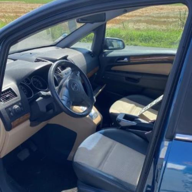 Boite a gants OPEL ZAFIRA B Photo n°7