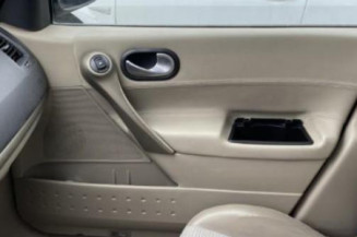 Bouton de coffre RENAULT MEGANE 2