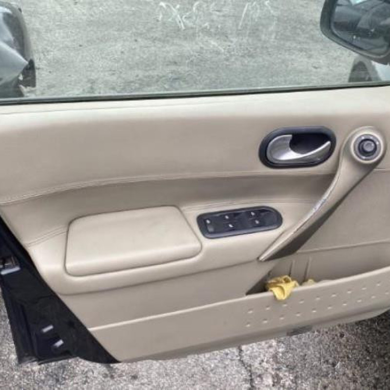 Leve vitre electrique arriere droit RENAULT MEGANE 2 Photo n°11