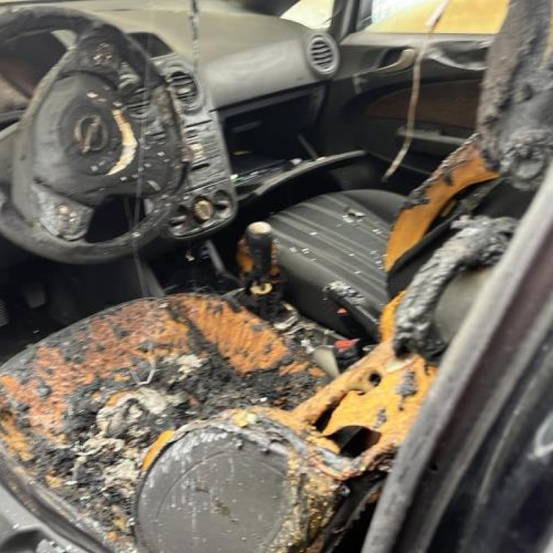 Boite de vitesses OPEL CORSA D Photo n°8
