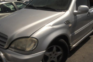 Bras essuie glace arriere MERCEDES CLASSE M 163 Photo n°1